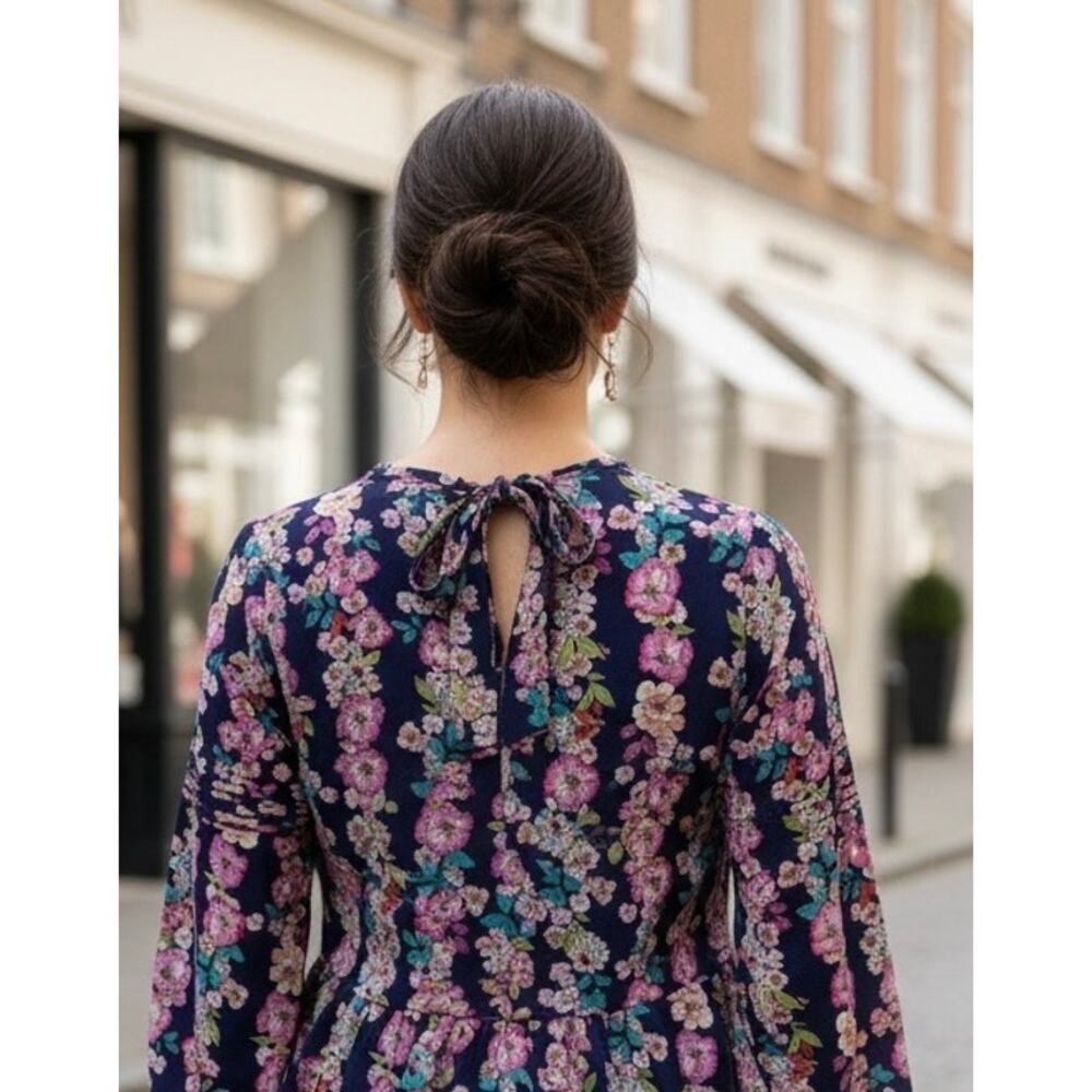 Neiman Marcus Floral Peplum Blouse Long Sleeve Navy L - Picture 2 of 6
